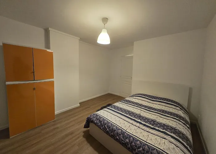 Apartment Centre De 19 *